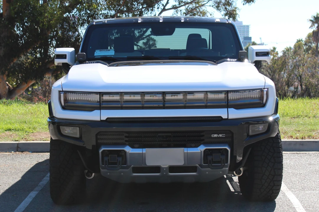 2022 GMC Hummer EV - Image 2 of 8