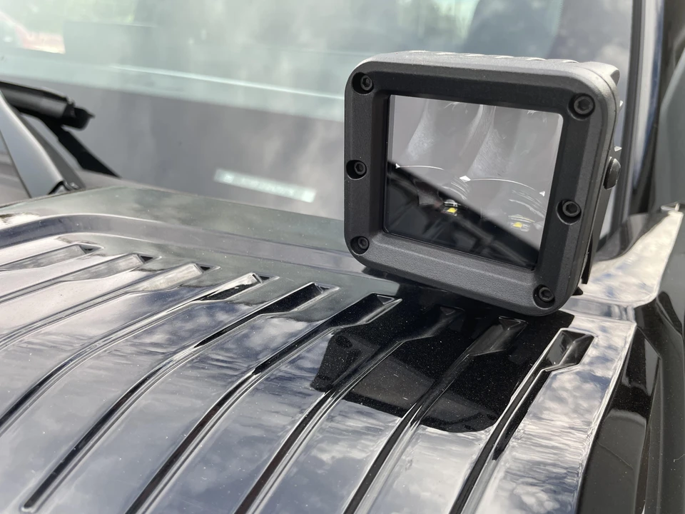 2022 GMC Hummer EV - Image 7 of 8