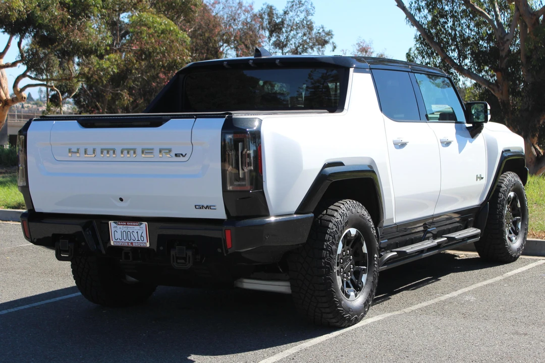 2022 GMC Hummer EV - Image 4 of 8