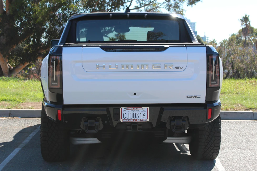 2022 GMC Hummer EV - Image 5 of 8