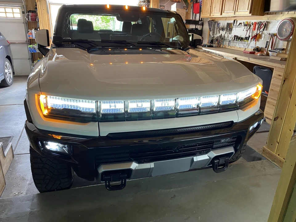 2022 GMC Hummer EV - Image 31 of 31