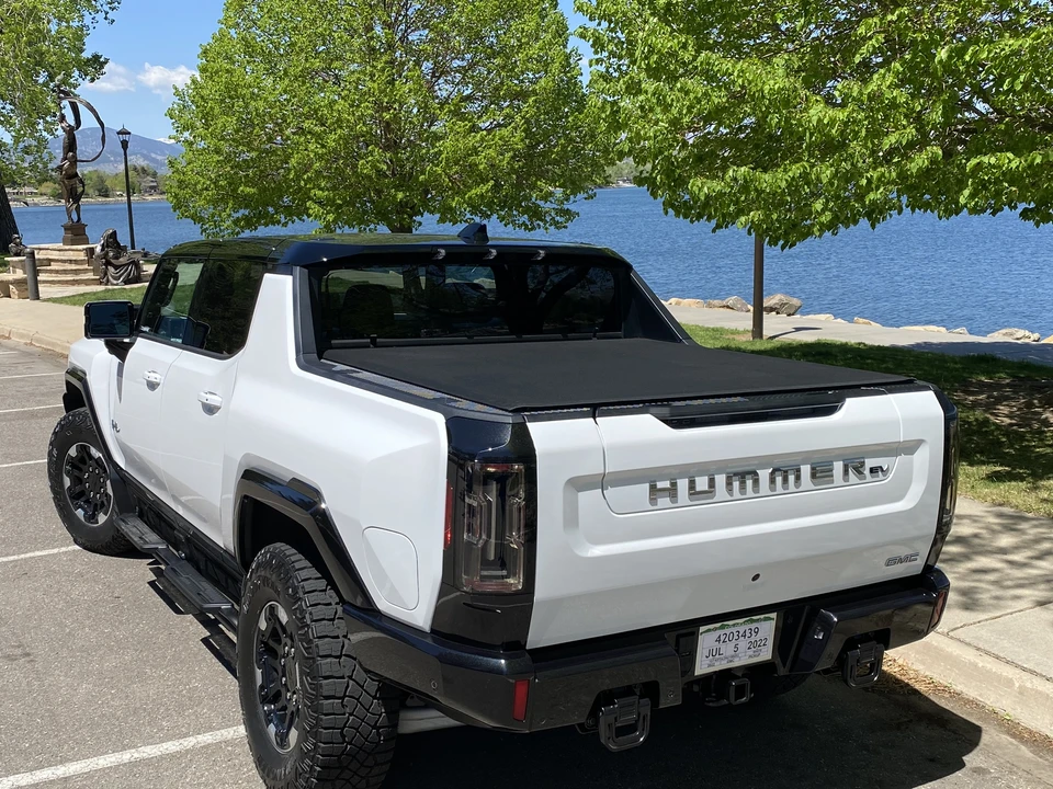 2022 GMC Hummer EV - Image 23 of 31