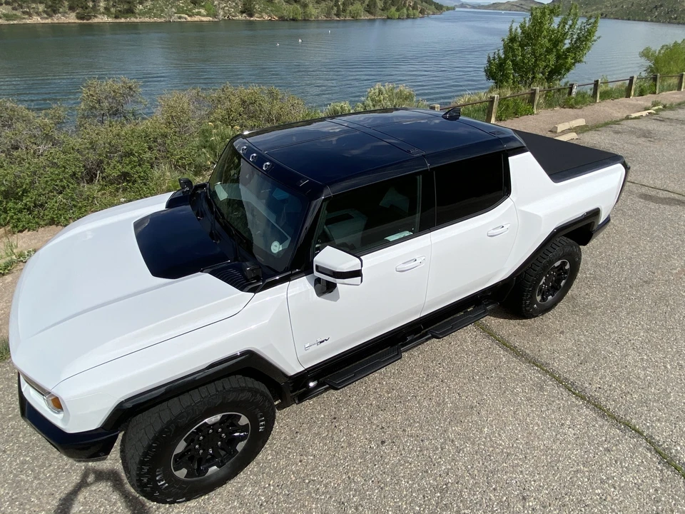 2022 GMC Hummer EV - Image 30 of 31