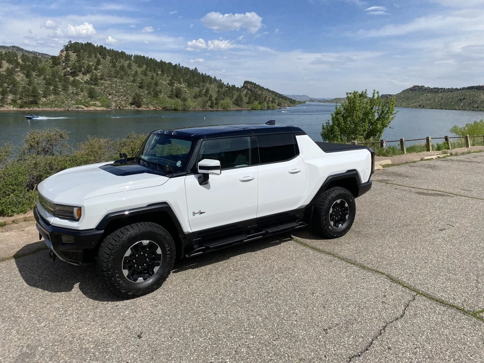 2022 GMC Hummer EV - Image 3 of 31