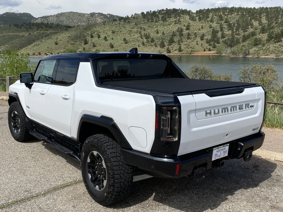 2022 GMC Hummer EV - Image 7 of 31