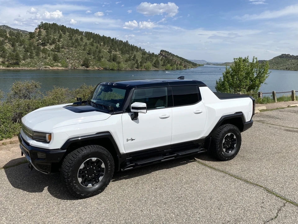 2022 GMC Hummer EV - Image 4 of 31