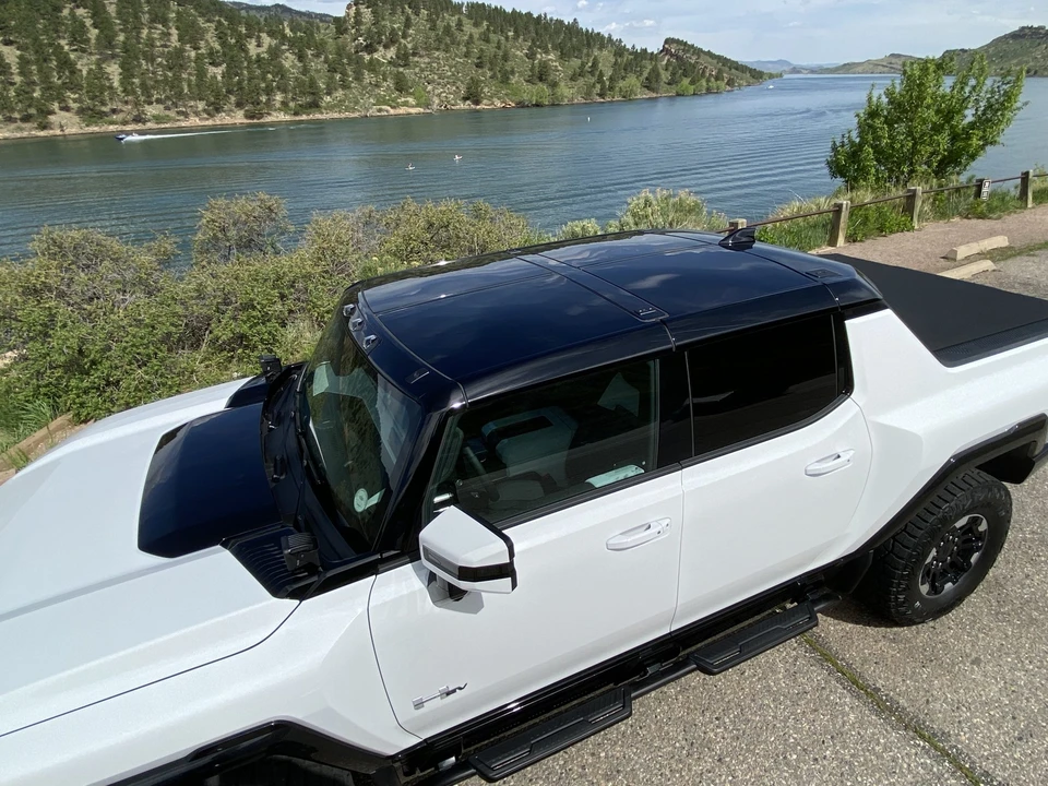 2022 GMC Hummer EV - Image 27 of 31