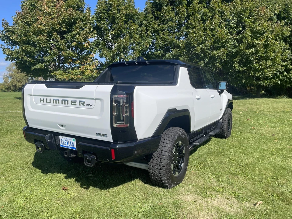 2022 GMC Hummer EV - Image 6 of 31