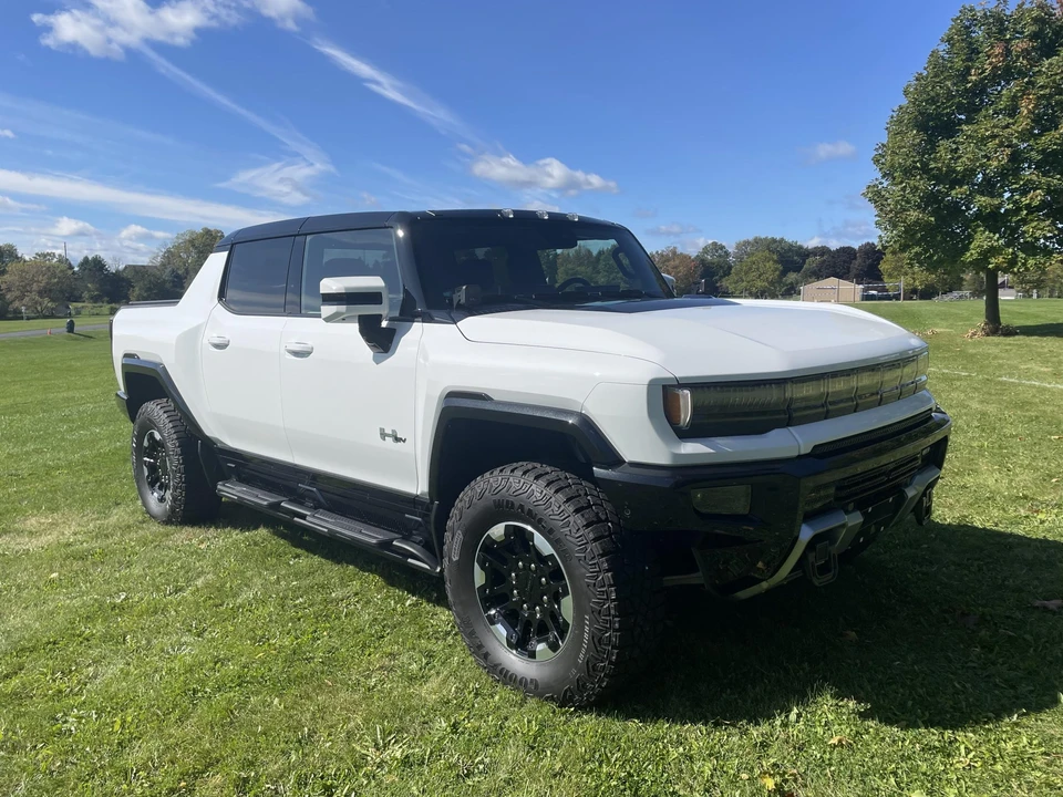 2022 GMC Hummer EV - Image 3 of 31