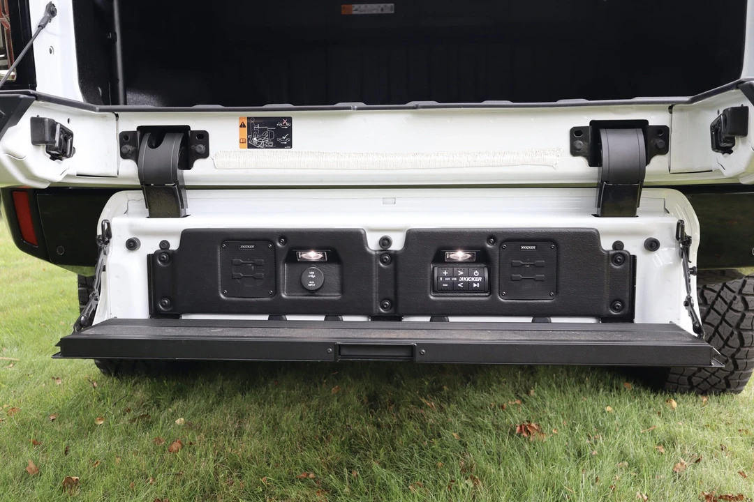 2022 GMC Hummer EV - Image 30 of 31