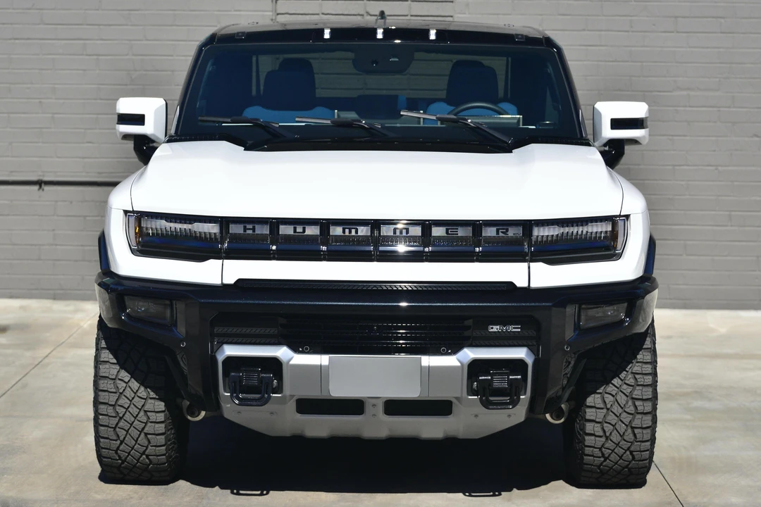 2022 GMC Hummer EV - Image 2 of 31