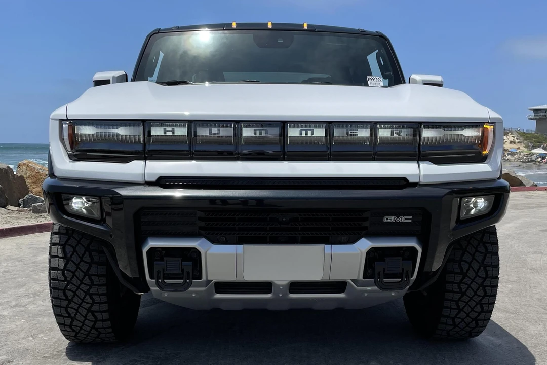 2022 GMC Hummer EV - Image 2 of 5