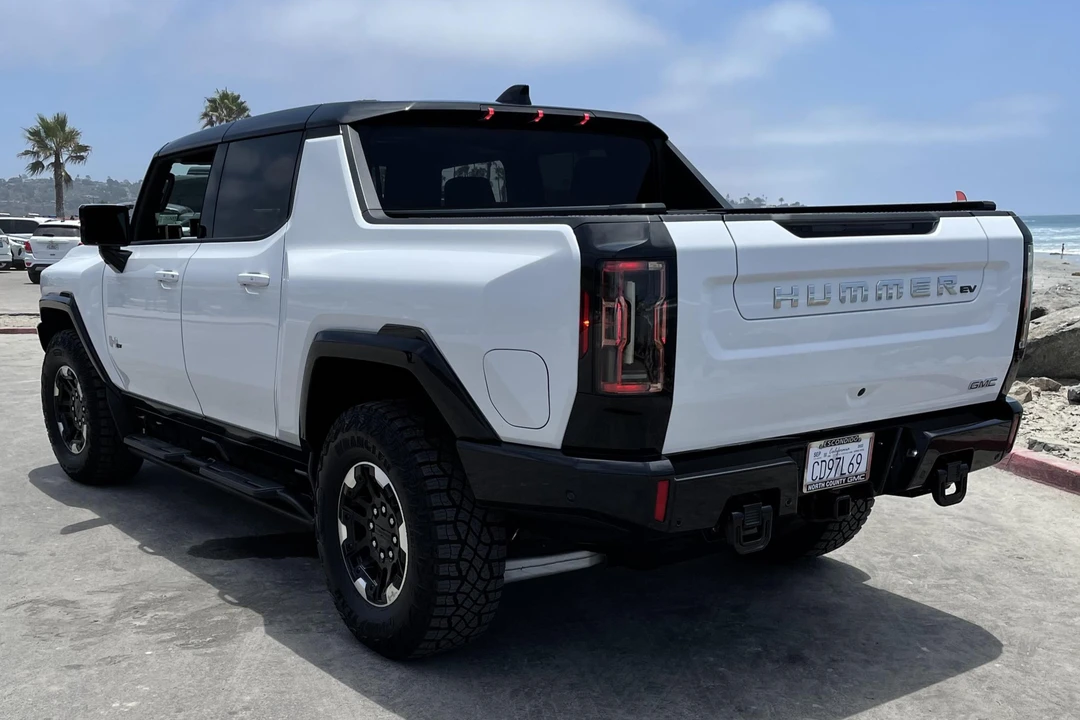 2022 GMC Hummer EV - Image 4 of 5
