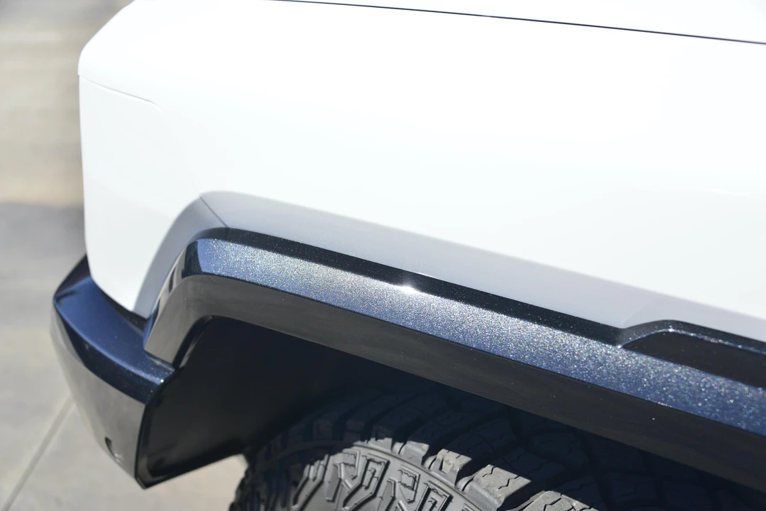 2022 GMC Hummer EV - Image 20 of 31
