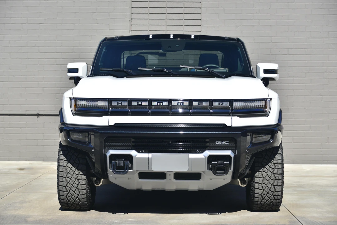 2022 GMC Hummer EV - Image 6 of 31