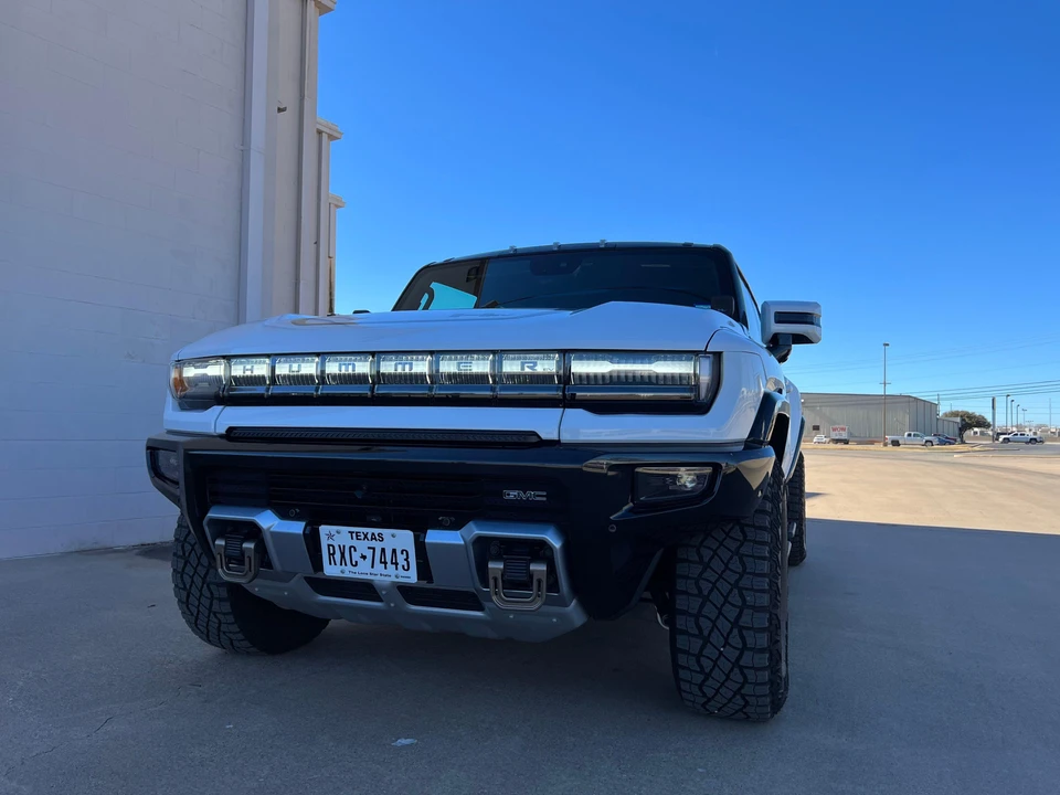 2022 GMC Hummer EV - Image 22 of 31
