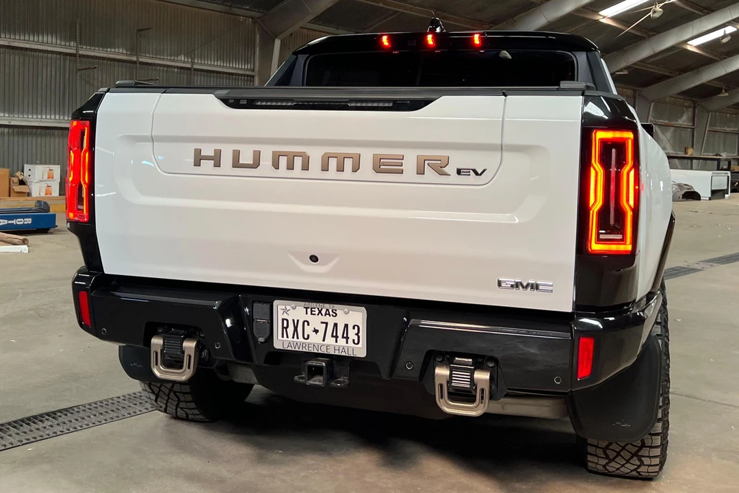 2022 GMC Hummer EV - Image 5 of 31