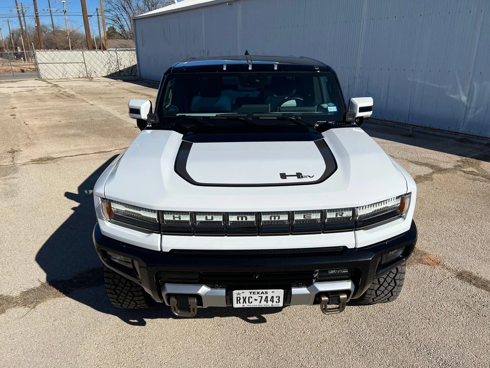 2022 GMC Hummer EV - Image 20 of 31