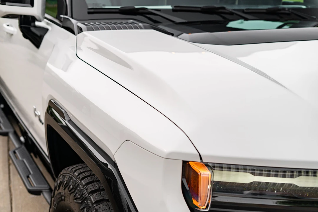 2022 GMC Hummer EV - Image 23 of 31