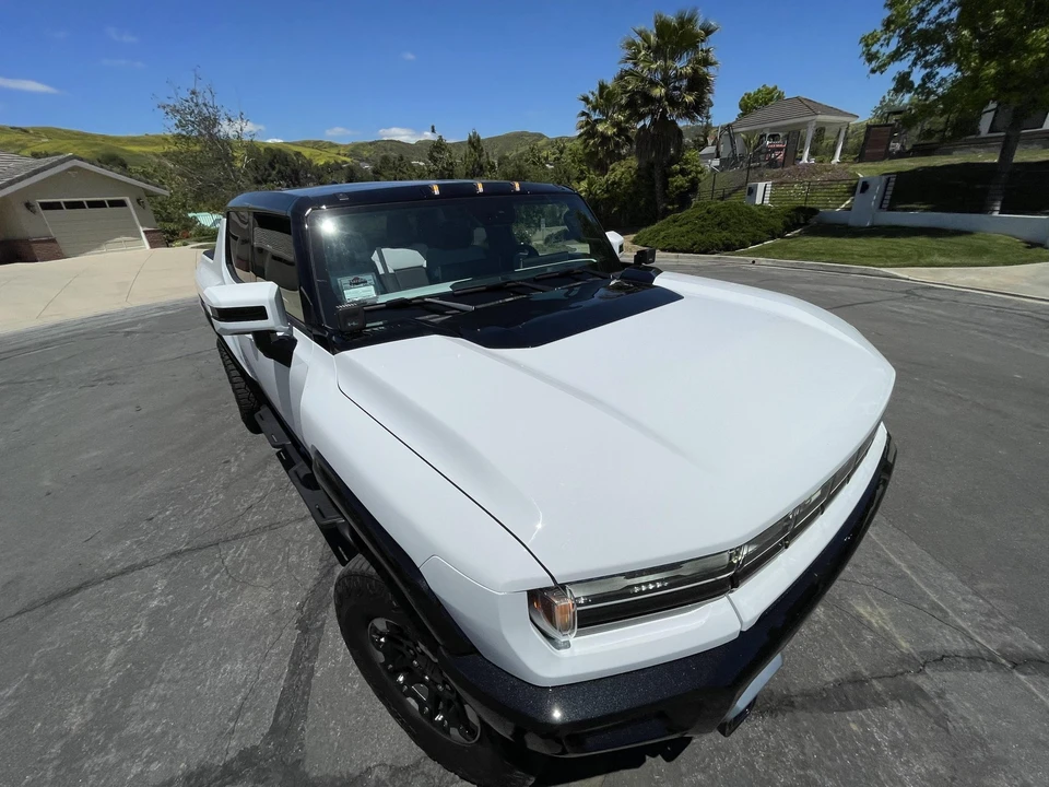 2022 GMC Hummer EV - Image 29 of 31