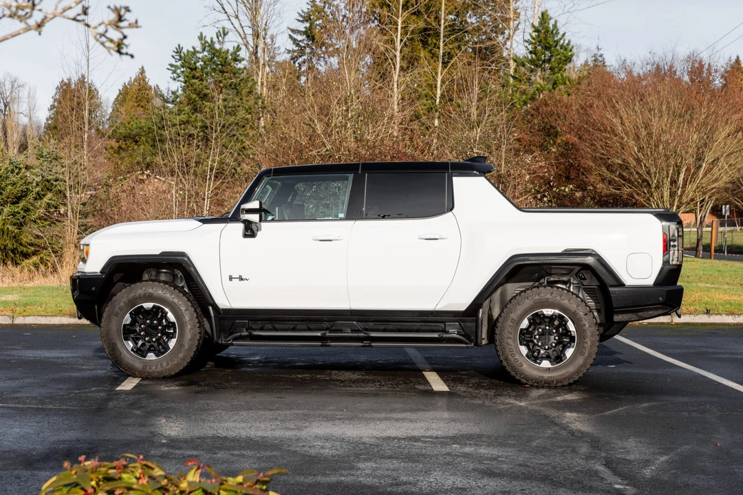 2022 GMC Hummer EV - Image 3 of 31