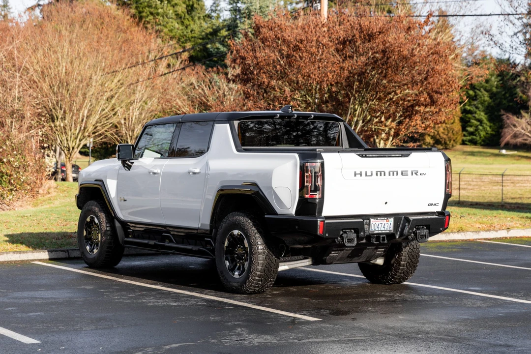2022 GMC Hummer EV - Image 4 of 31