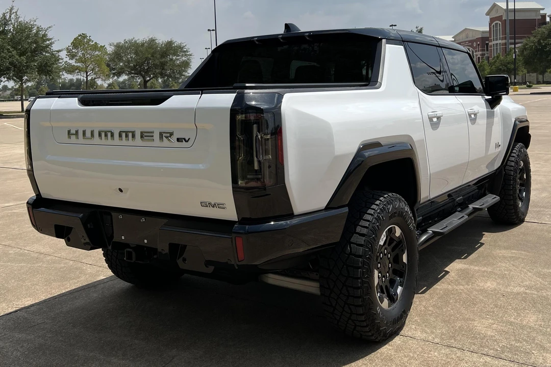 2022 GMC Hummer EV - Image 4 of 31