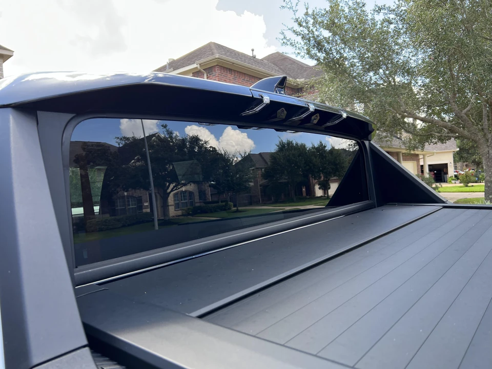 2022 GMC Hummer EV - Image 28 of 31