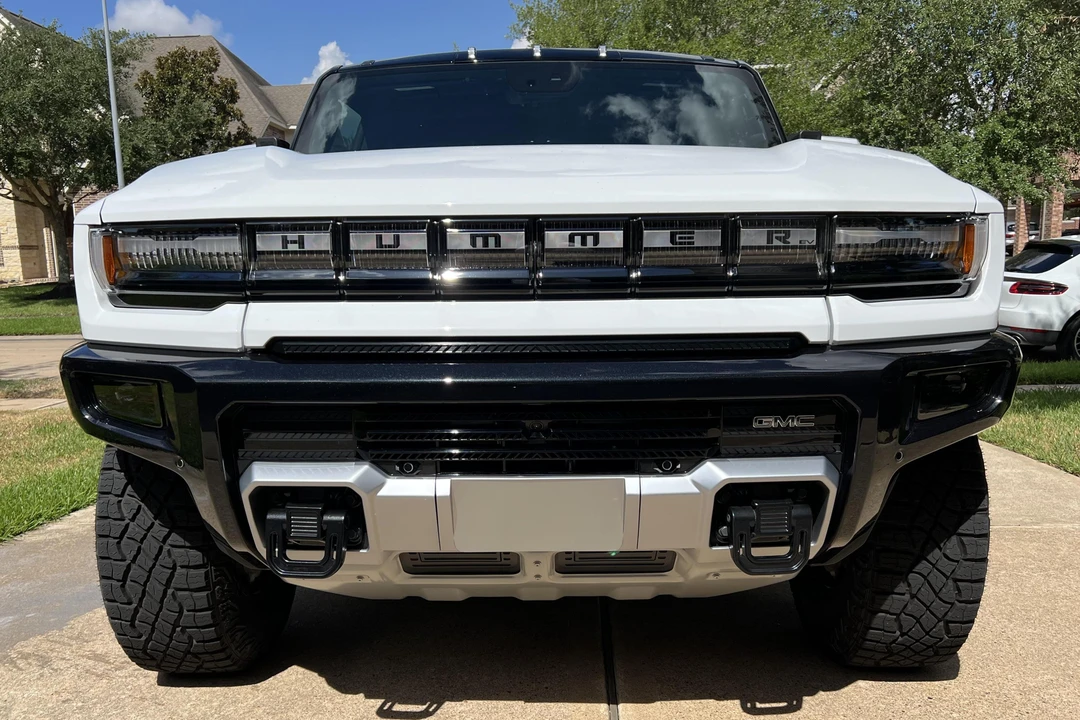 2022 GMC Hummer EV - Image 2 of 31
