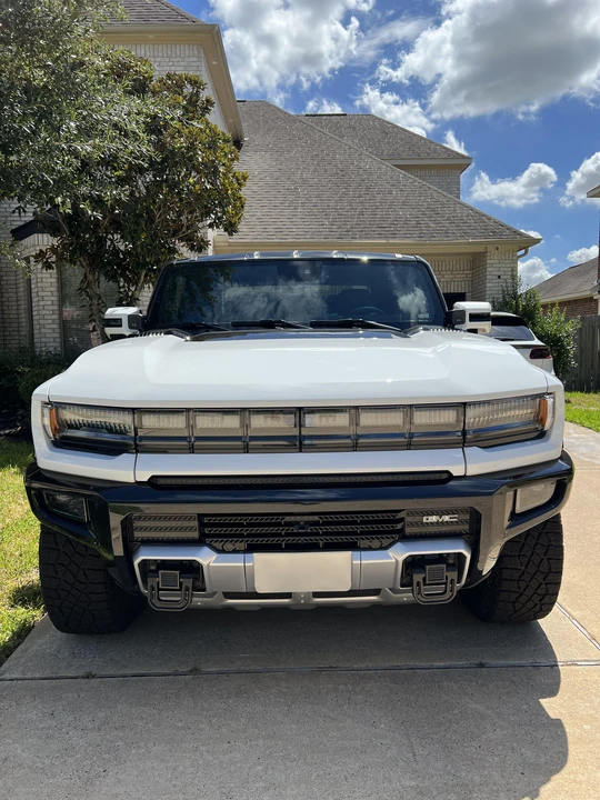 2022 GMC Hummer EV - Image 7 of 31