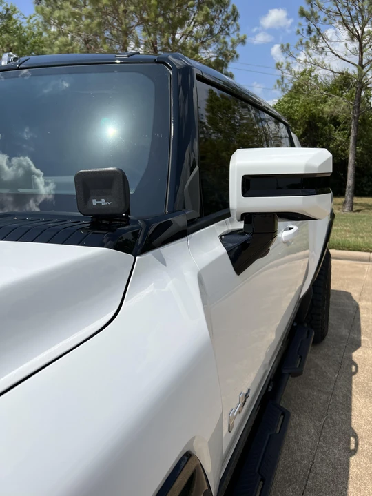2022 GMC Hummer EV - Image 24 of 31