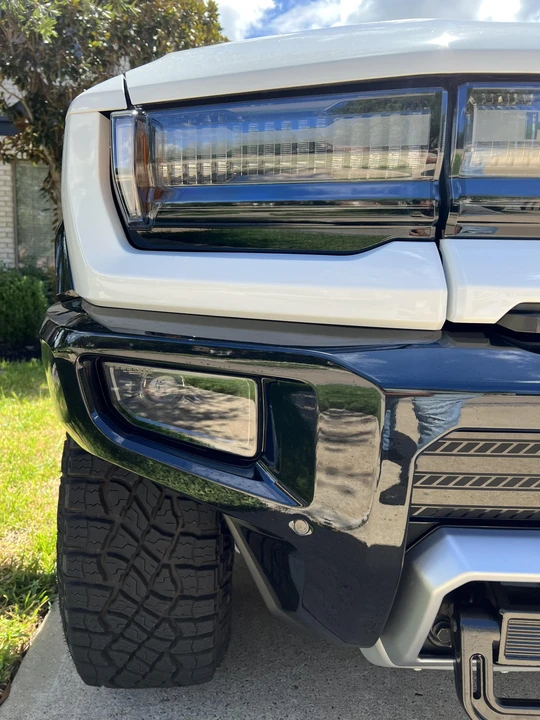 2022 GMC Hummer EV - Image 17 of 31