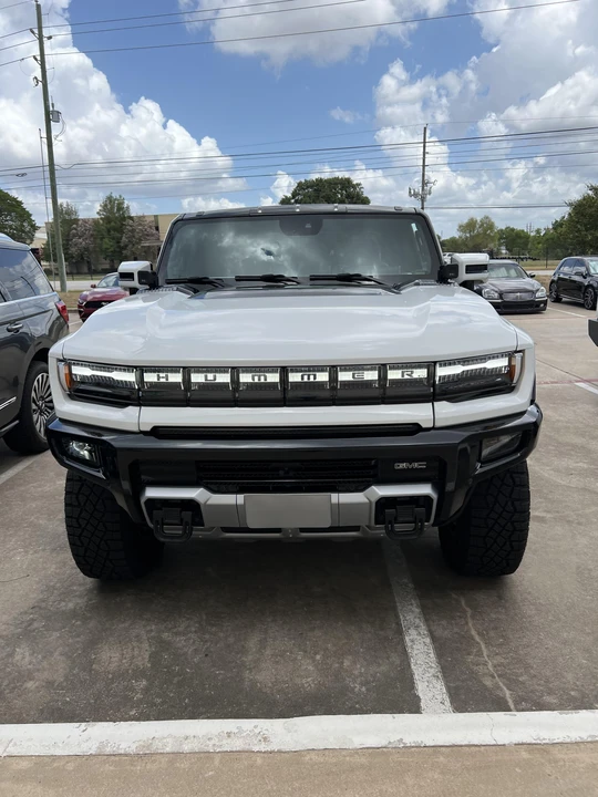 2022 GMC Hummer EV - Image 6 of 31