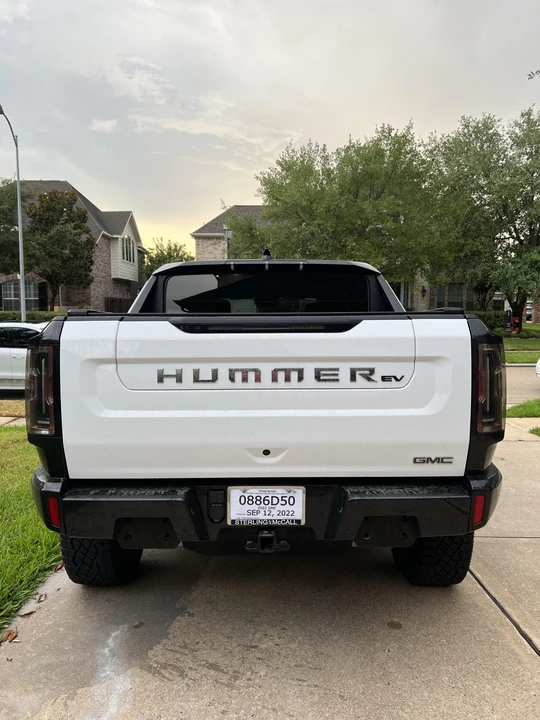 2022 GMC Hummer EV - Image 9 of 31