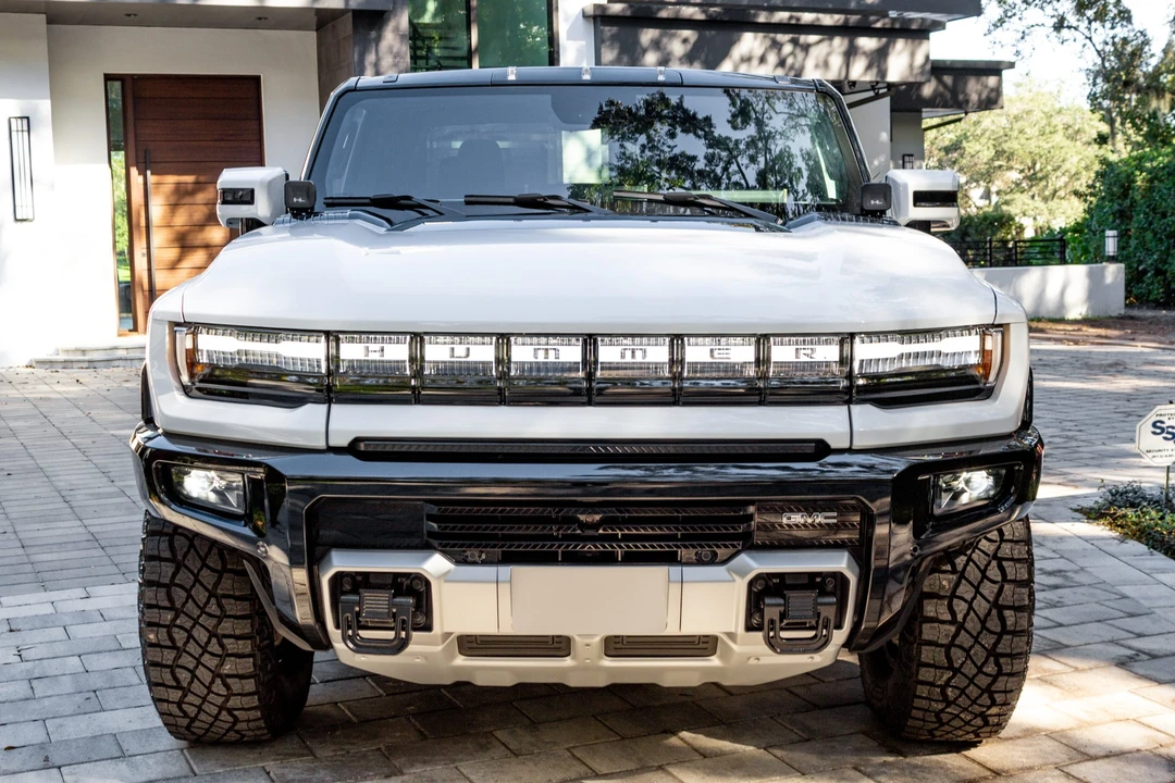 2022 GMC Hummer EV - Image 3 of 31