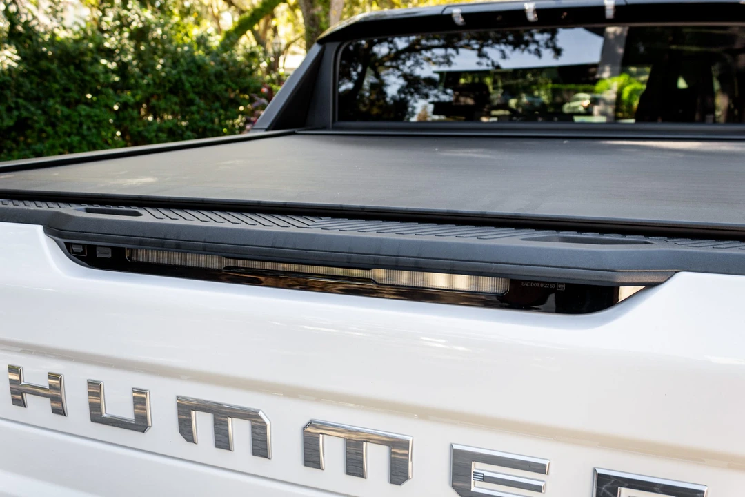 2022 GMC Hummer EV - Image 29 of 31