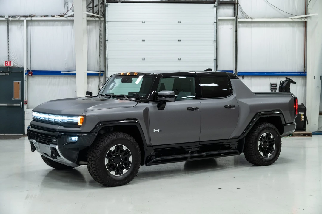 2022 GMC Hummer EV - Image 4 of 31