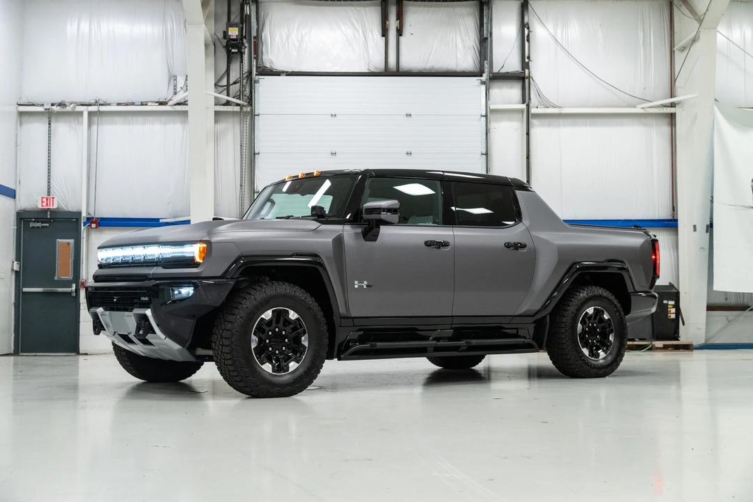 2022 GMC Hummer EV - Image 2 of 31