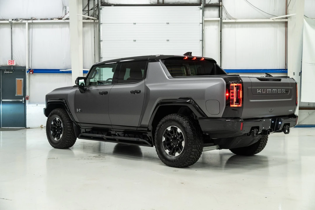 2022 GMC Hummer EV - Image 31 of 31