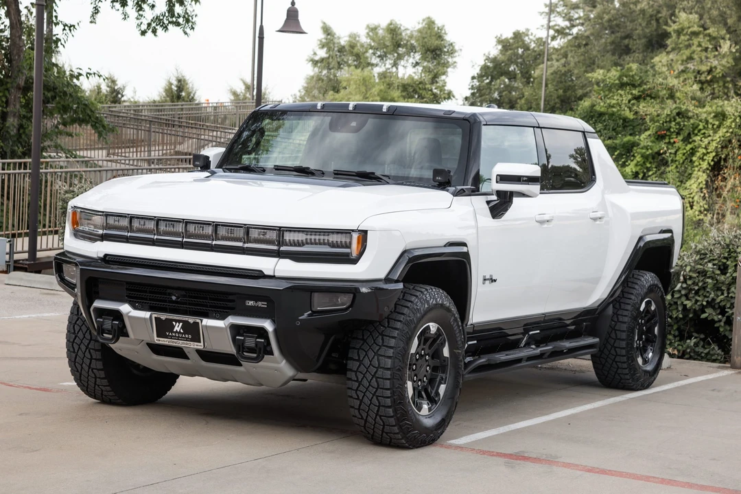 2022 GMC Hummer EV - Image 2 of 31