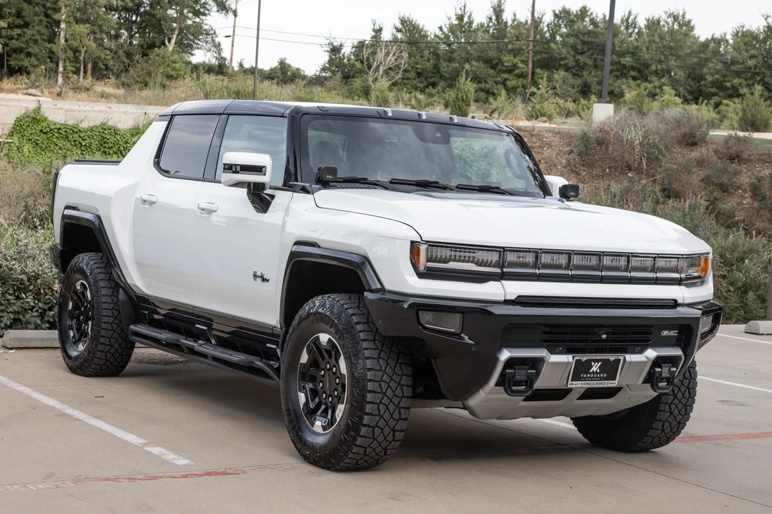 2022 GMC Hummer EV - Image 4 of 31