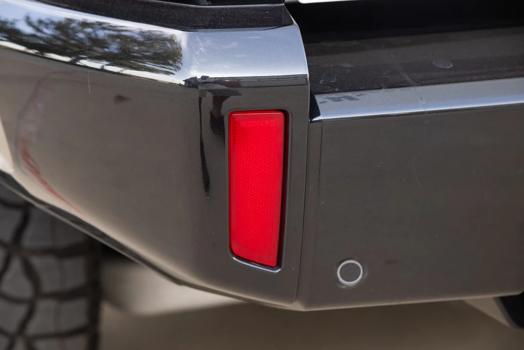 2022 GMC Hummer EV - Image 27 of 31