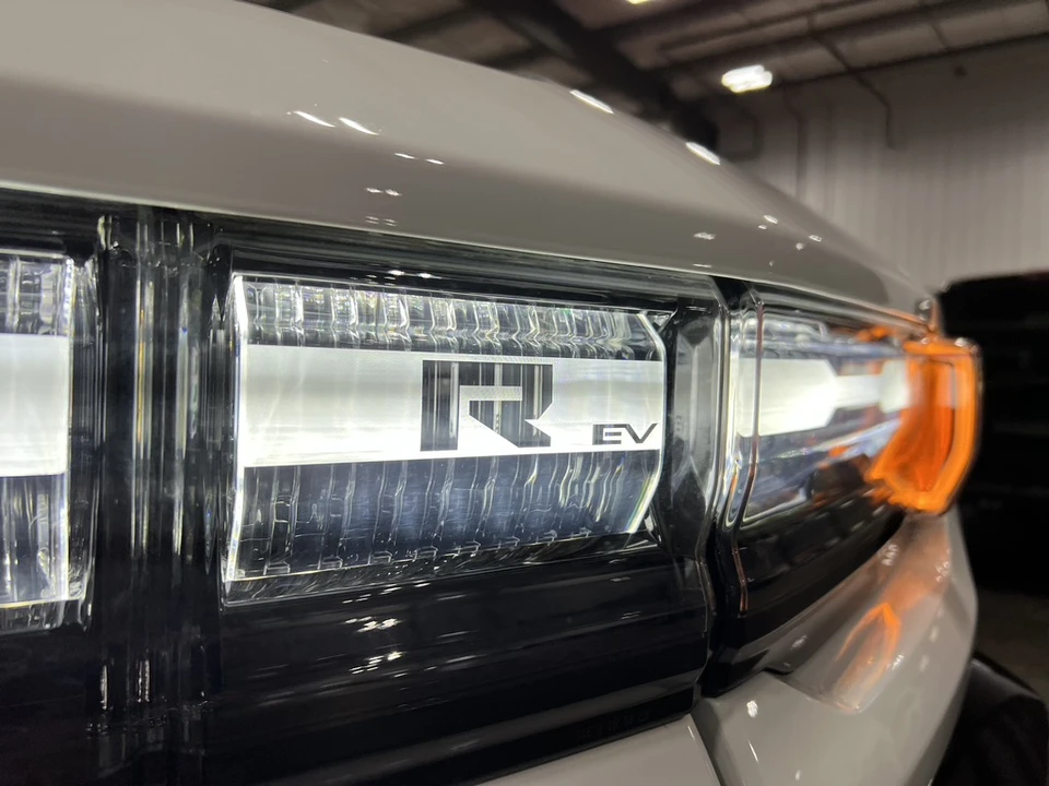 2022 GMC Hummer EV - Image 31 of 31