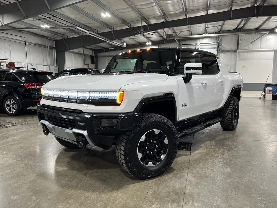 2022 GMC Hummer EV - Image 4 of 31
