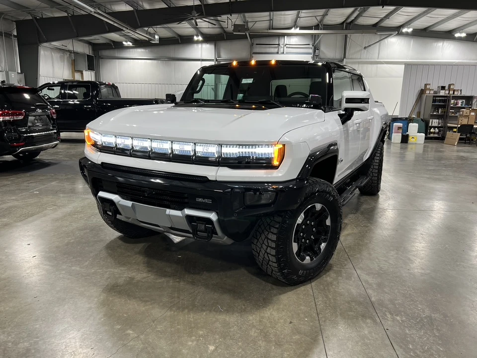 2022 GMC Hummer EV - Image 3 of 31