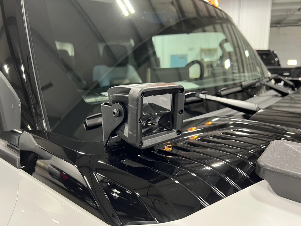 2022 GMC Hummer EV - Image 28 of 31
