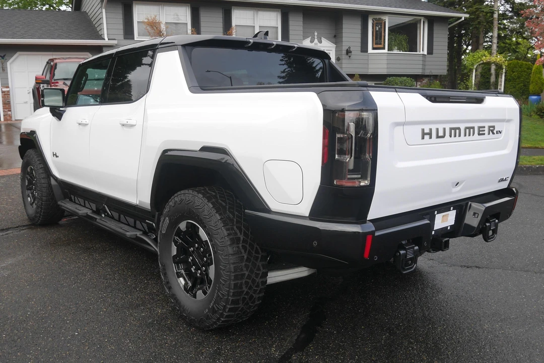 2022 GMC Hummer EV - Image 4 of 9