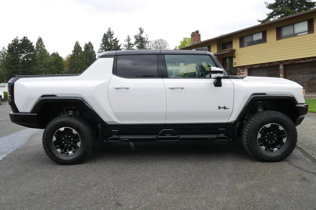 2022 GMC Hummer EV - Image 3 of 9