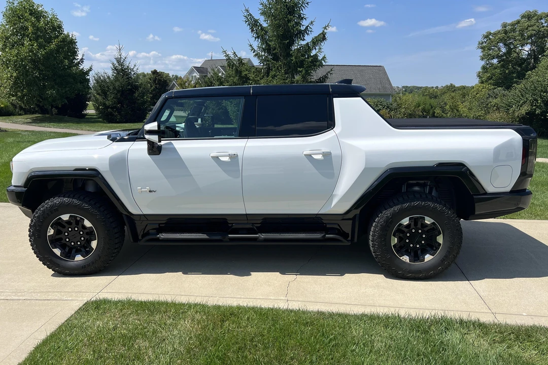 2022 GMC Hummer EV - Image 3 of 28