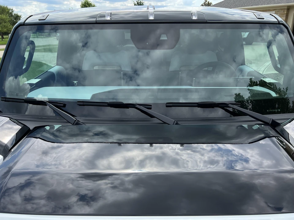 2022 GMC Hummer EV - Image 16 of 28